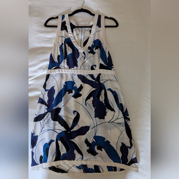 Miu Miu Flowy Floral White and Blue Size 44 Dress - Picture 1 of 7